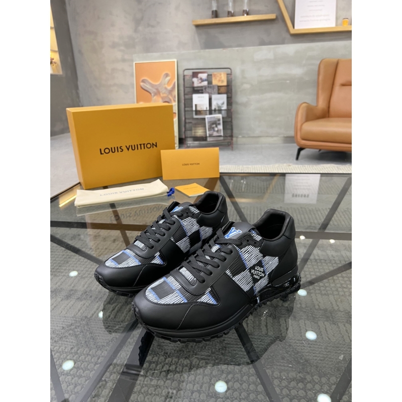 l**is V*t*n sneakers